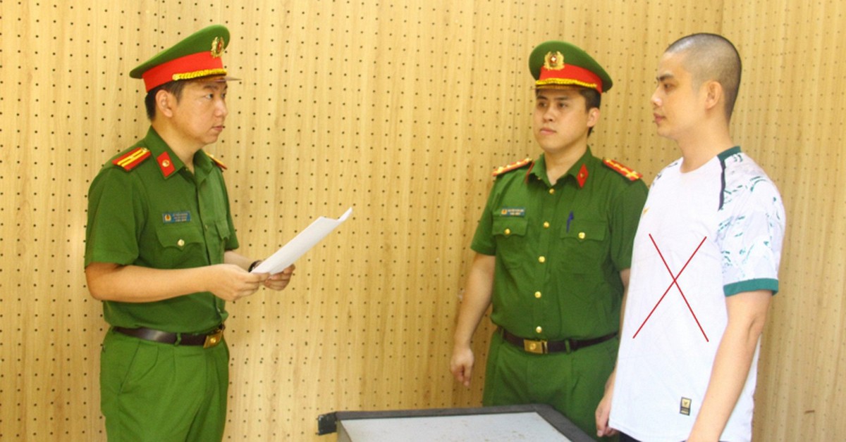 Thi hành lệnh bắt tạm giam Giám đốc công ty xuất nhập khẩu Quàng Văn Tân SN 2000
