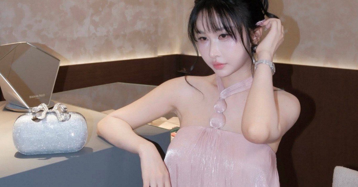 Vợ đại gia Minh Nhựa lạ lắm!