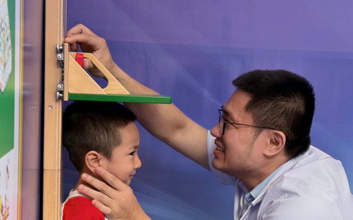 Hà Nội khám sức khỏe miễn phí cho hơn 2,2 triệu trẻ em và học sinh trước năm học mới