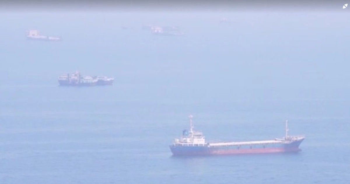 Iran tìm lối mở tại Hormuz giữa sức ép kinh tế