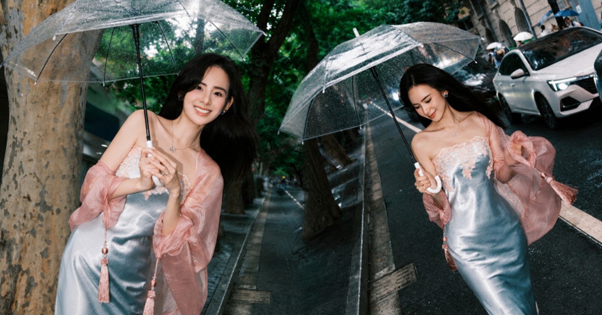 Nàng dâu hào môn Hương Liên "thả dáng" dạo phố ngày mưa, visual ngọt ngào như phim Hàn khiến dân mạng không ngớt lời khen