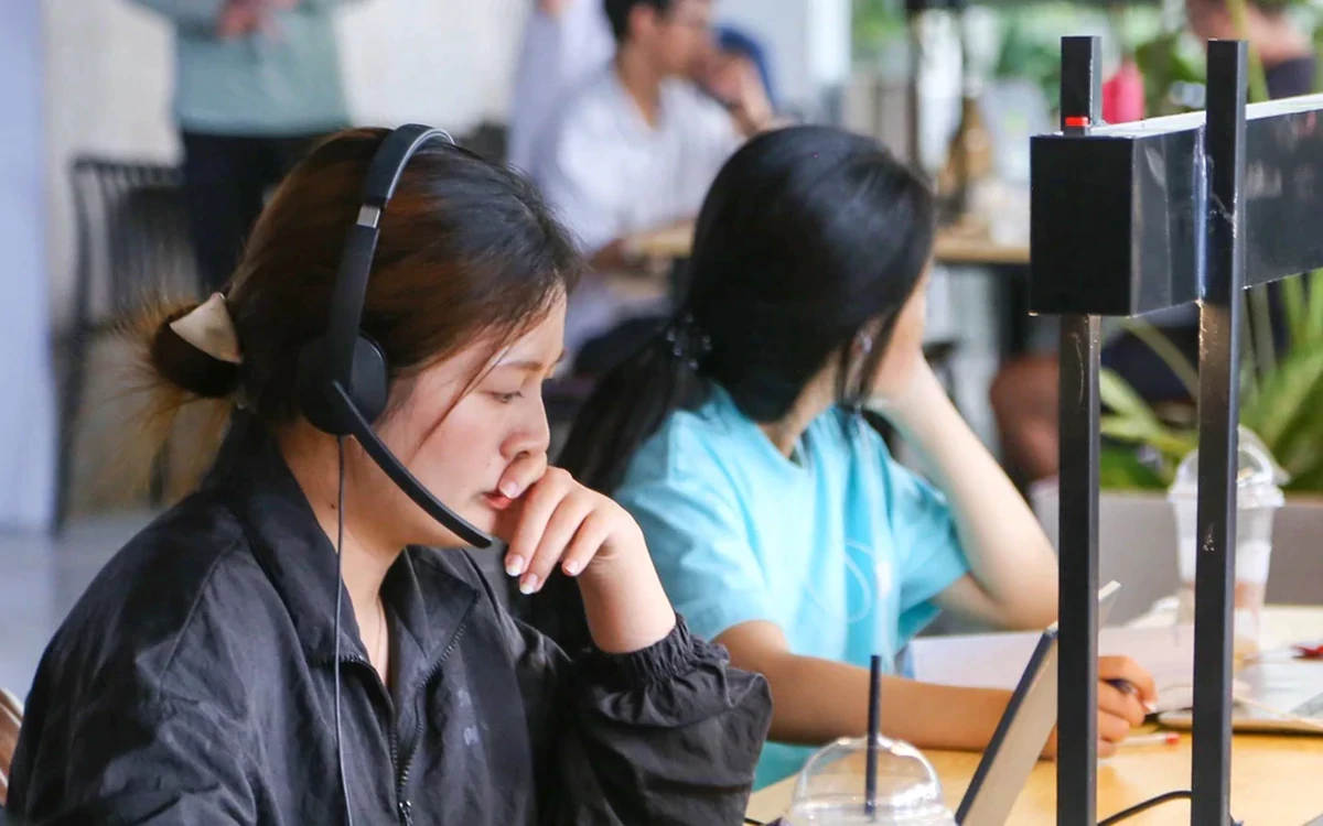 Người trẻ rời văn phòng để "đổi gió"
