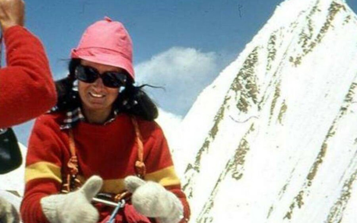 Câu chuyện bi thương về thi thể với mái tóc bay trong gió suốt nhiều năm trên núi Everest