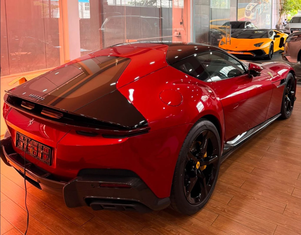 Ferrari 12Cilindri đầu tiên về Việt Nam: Giá bán là ẩn số, tùy chọn ghế carbon, dùng máy V12 mạnh hơn 800 mã lực