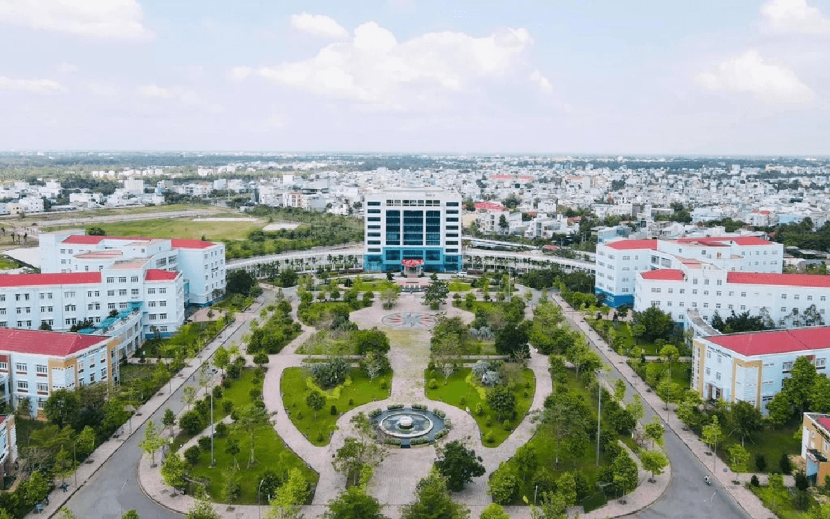 1 trường đại học y dược vừa vượt mốc doanh thu 1.000 tỷ đồng, gần như 100% sinh viên ra trường có việc làm, đang đặt mục tiêu vào top đầu châu Á