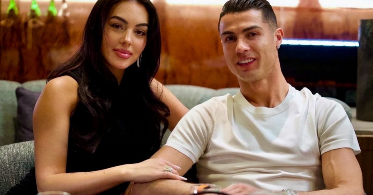 Từ cuộc gặp định mệnh đến ngày cưới, 10 năm của Ronaldo và Georgina xuất hiện điểm trùng hợp kỳ lạ không ai giải thích nổi