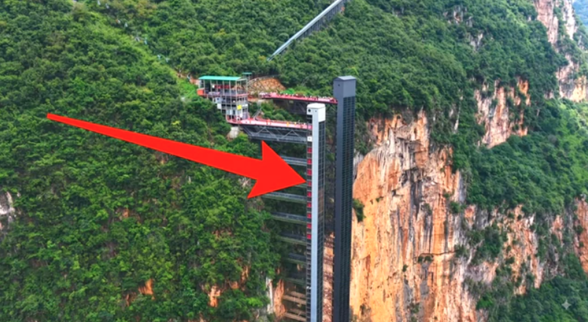 Thang máy vách đá 288m "đổi đời" học sinh vùng xa: Cứ 5 giây đi được 1m, cabin có sức chứa 81 người
