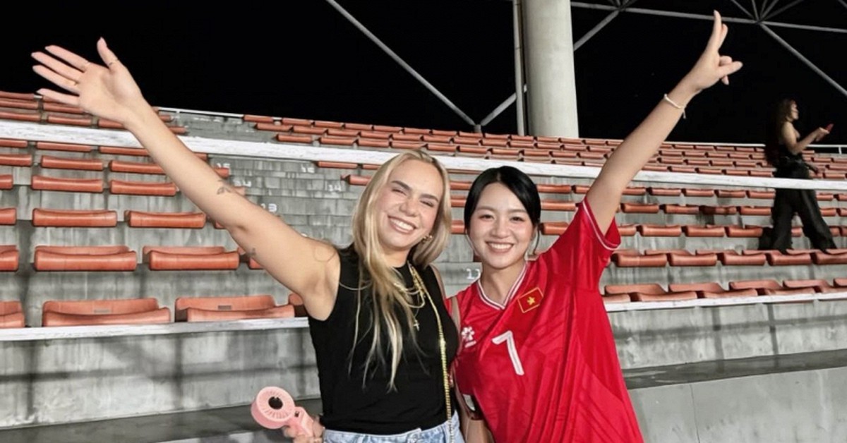 Cận cảnh màn đọ sắc của vợ Xuân Son cùng nàng WAG hotgirl xứ Nghệ