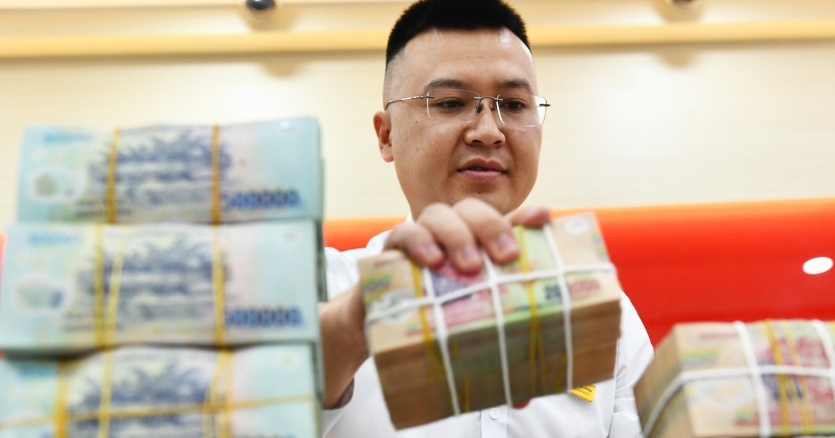 Lãi suất ngân hàng 19/8 tại Agribank, Vietcombank, BIDV, VietinBank, MB, Sacombank, HDBank,...