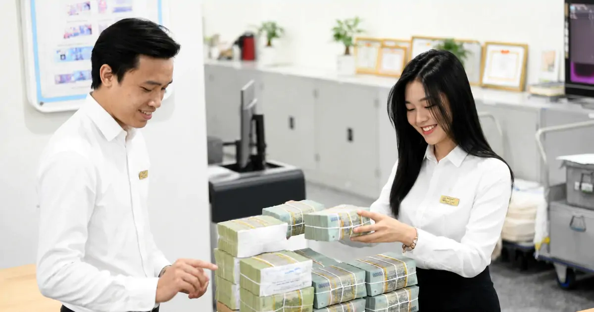 Ngân hàng rầm rộ phát hành chứng chỉ tiền gửi