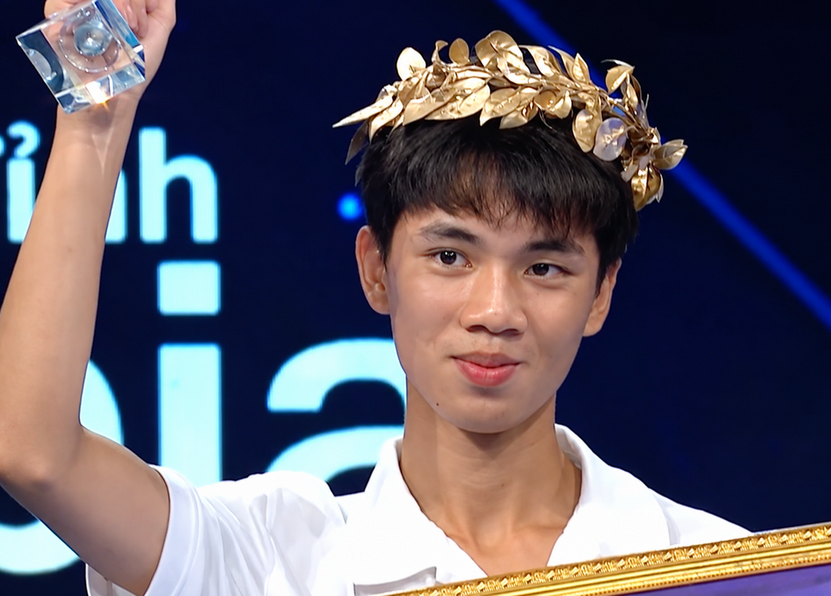 Bứt phá ở phần Về đích, nam sinh Chuyên ĐH Sư phạm giành nguyệt quế tuần Olympia