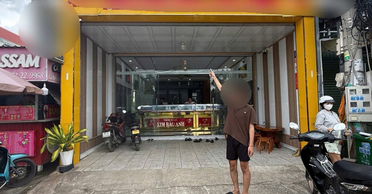 Công an bắt khẩn cấp một sinh viên đại học SN 2007 sau khi nhận trình báo của chủ tiệm vàng