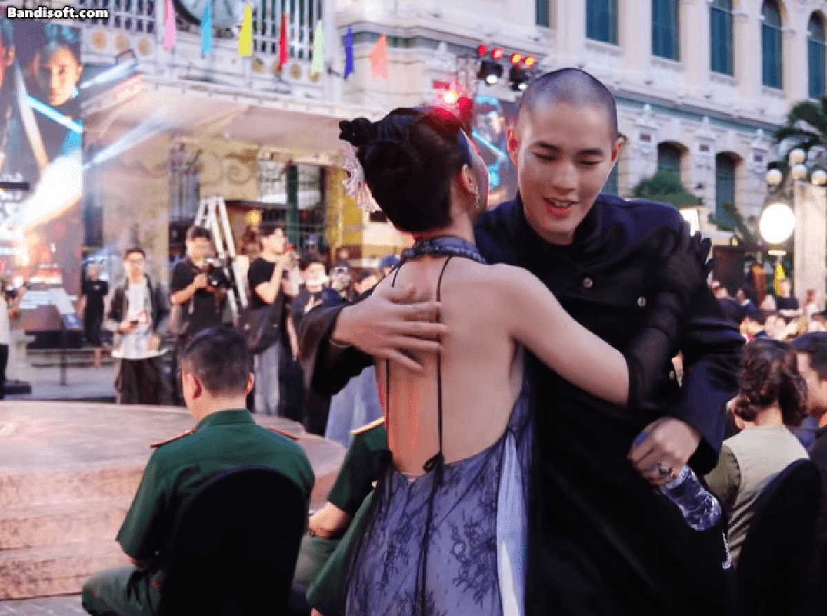 Mỹ nhân bí ẩn nhất Vbiz: Học cùng trường với Chương Tử Di và Đường Yên, bí mật kết hôn không ai hay biết