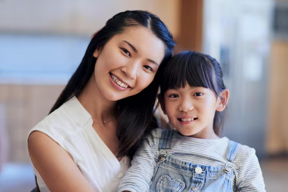 Những người mẹ càng biết “buông tay” đúng lúc, con lớn lên càng tự lập, cha mẹ càng yên tâm