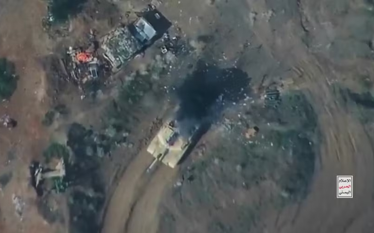 Houthi đánh hỏng nặng xe tăng Abrams của Saudi Arabia bằng UAV