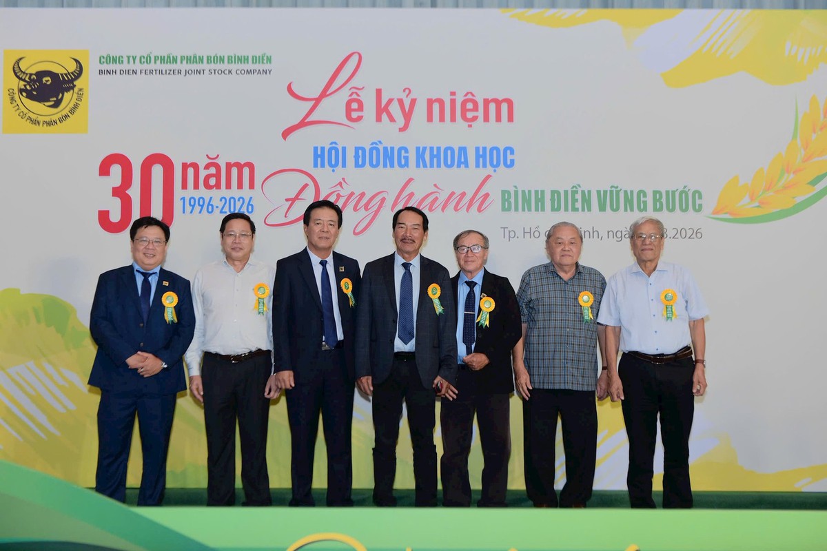 Một doanh nghiệp phân bón 30 năm "nuôi" Hội đồng Khoa học, nay muốn đi xa hơn "một bao phân bón"