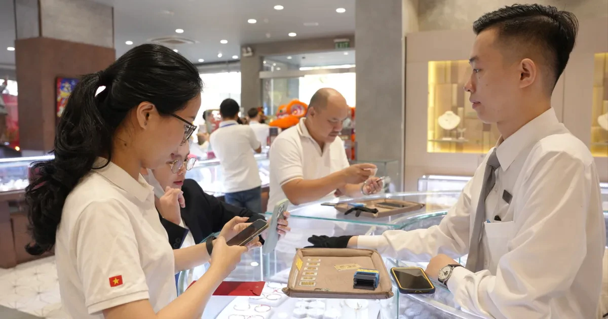 Chênh lệch giá vàng trong nước và thế giới thấp nhất nhiều năm