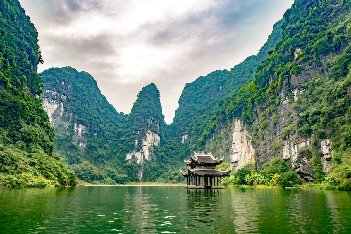 Hàng loạt điểm du lịch ở Ninh Bình tạm dừng đón khách