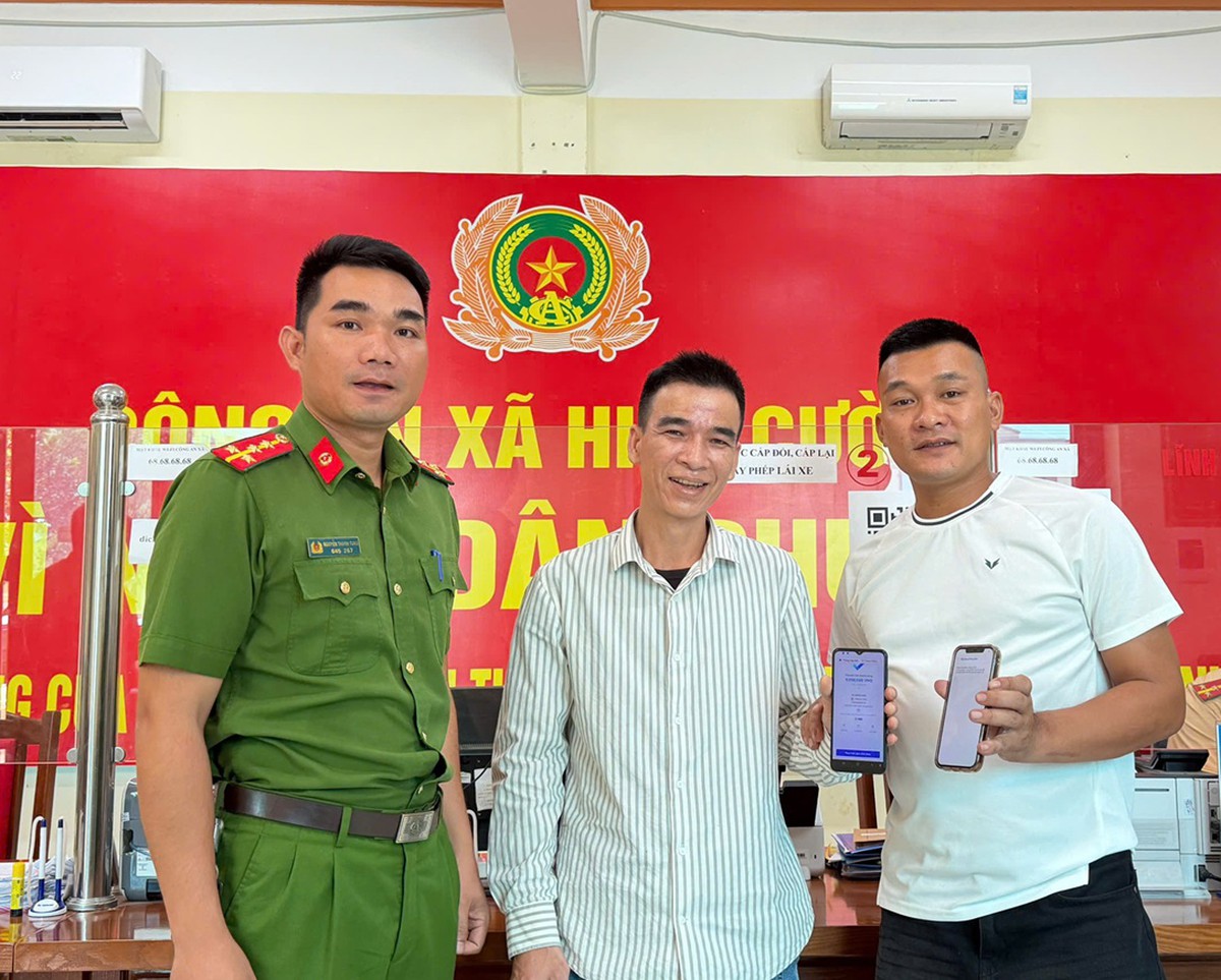Công an các tỉnh xác minh loạt giao dịch chuyển khoản từ 9,9 triệu, 10 triệu, đến 61 triệu... của nhiều người dân