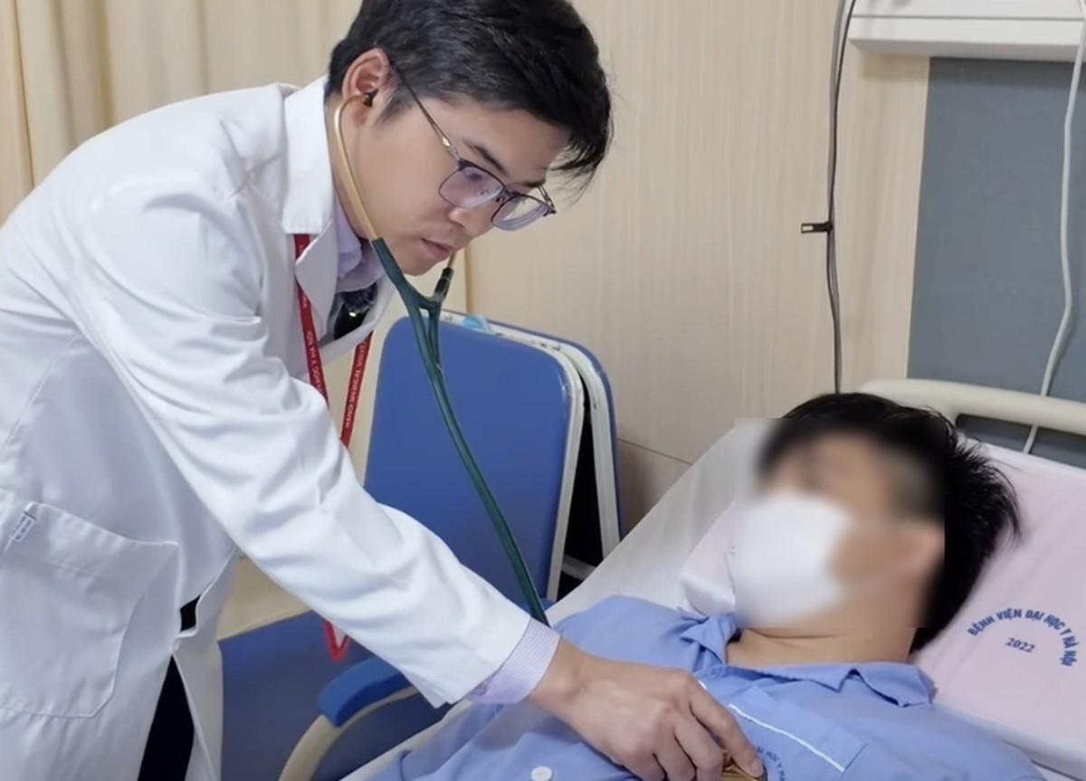 Nam thanh niên 22 tuổi nhồi máu cơ tim sau khi đá bóng