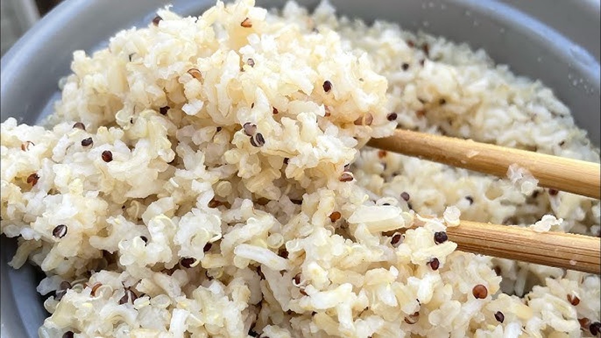 Người đàn ông ngày nào cũng ăn cơm trộn 1 loại hạt, 1 năm sau đi khám nhận kết quả bất ngờ