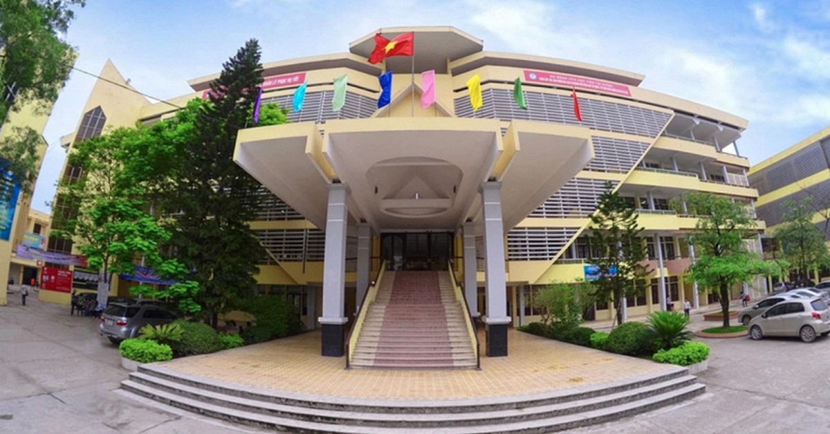 Mưa bão liên tục, 1 học viện ra thông báo nóng: Các em 2k8 cập nhật ngay
