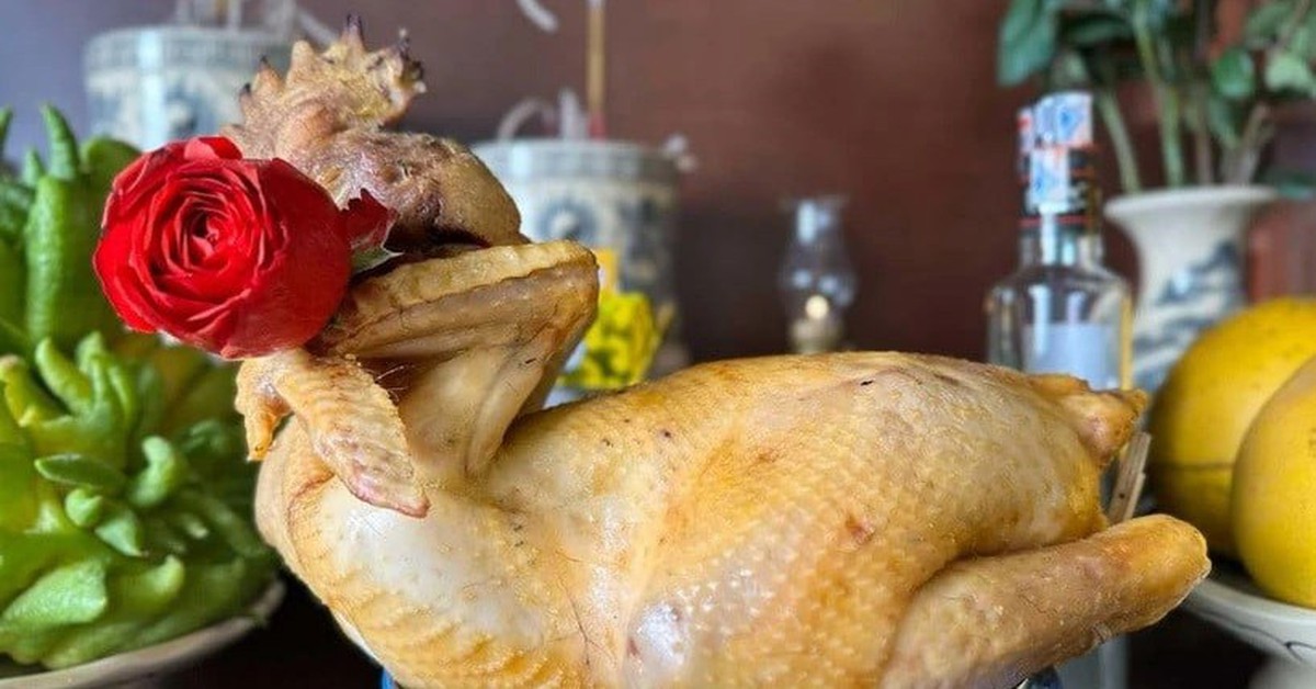 Thắp hương Rằm tháng 7, gà lễ nên quay vào trong hay quay ra ngoài bàn thờ? Thì ra nhiều người chưa biết