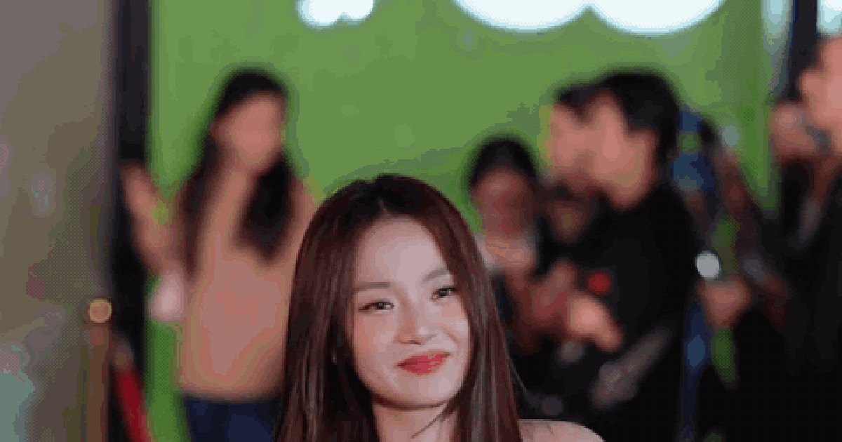 Mỹ nhân khiến người ta tiếc vì biết đến quá muộn: Gương mặt đẹp nao lòng, đến cách ăn mặc cũng có sức hút riêng