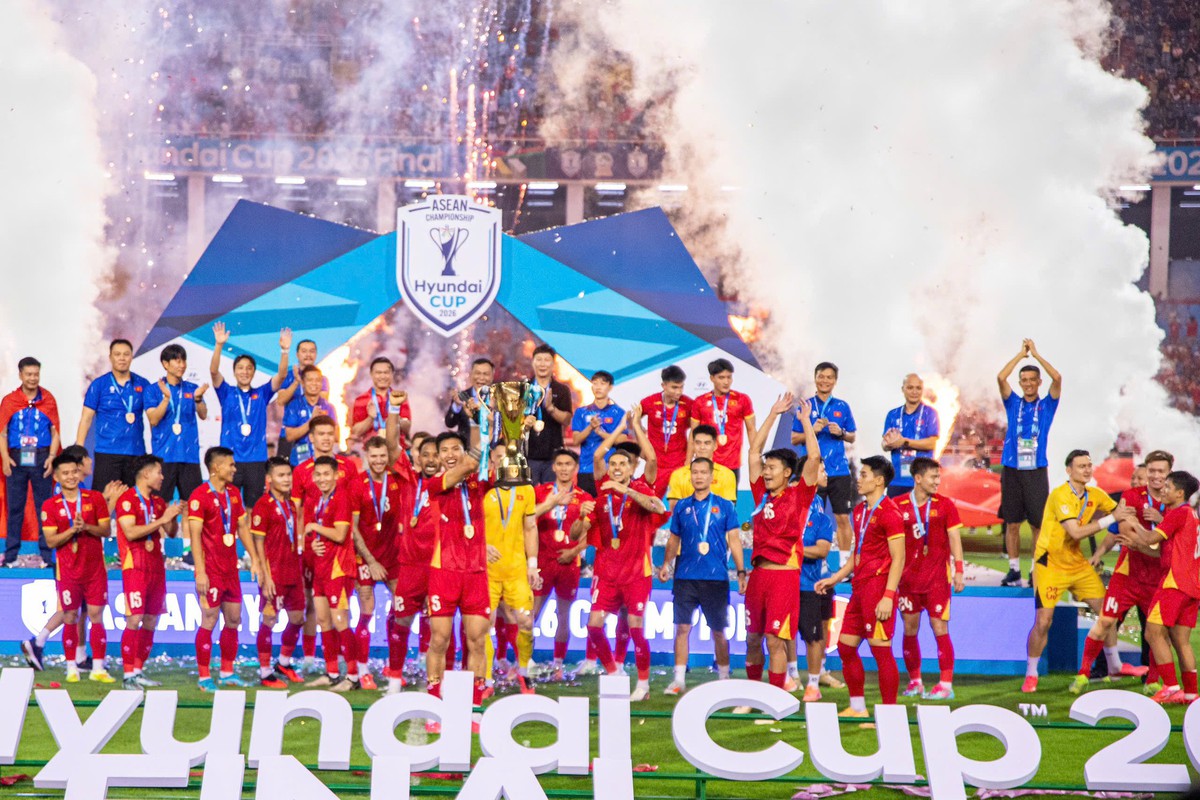 Trọn vẹn màn nâng cúp vô địch ASEAN Cup 2026 của đội tuyển Việt Nam