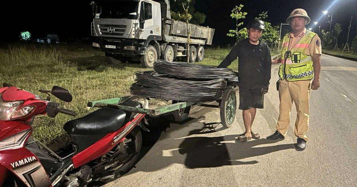 Chặn xe mô tô lúc 2 giờ sáng, công an bắt giữ Phan Văn Nam SN 1995