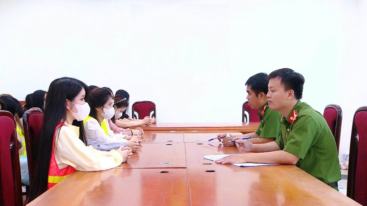CA khám xét 9 địa điểm tại 5 tỉnh thành, đưa 47 đối tượng về trụ sở, cầm đầu là Ngô Thị Trang SN 1990