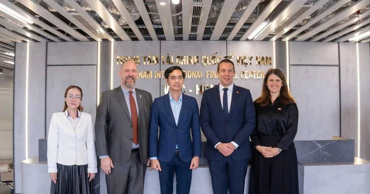 TPHCM: CEO Trung tâm tài chính quốc tế có thể nhận lương 10 tỷ đồng/năm