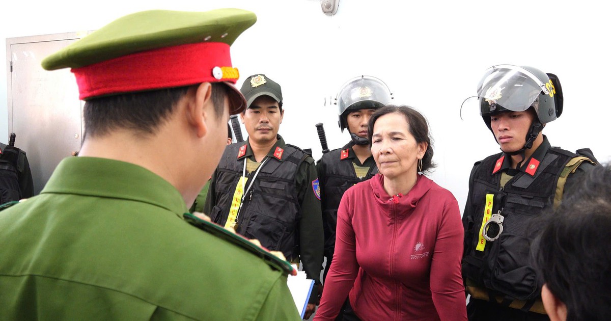 Quyết định bắt Trần Nguyễn Như Phượng 56 tuổi và Phạm Thị Minh Thu 53 tuổi