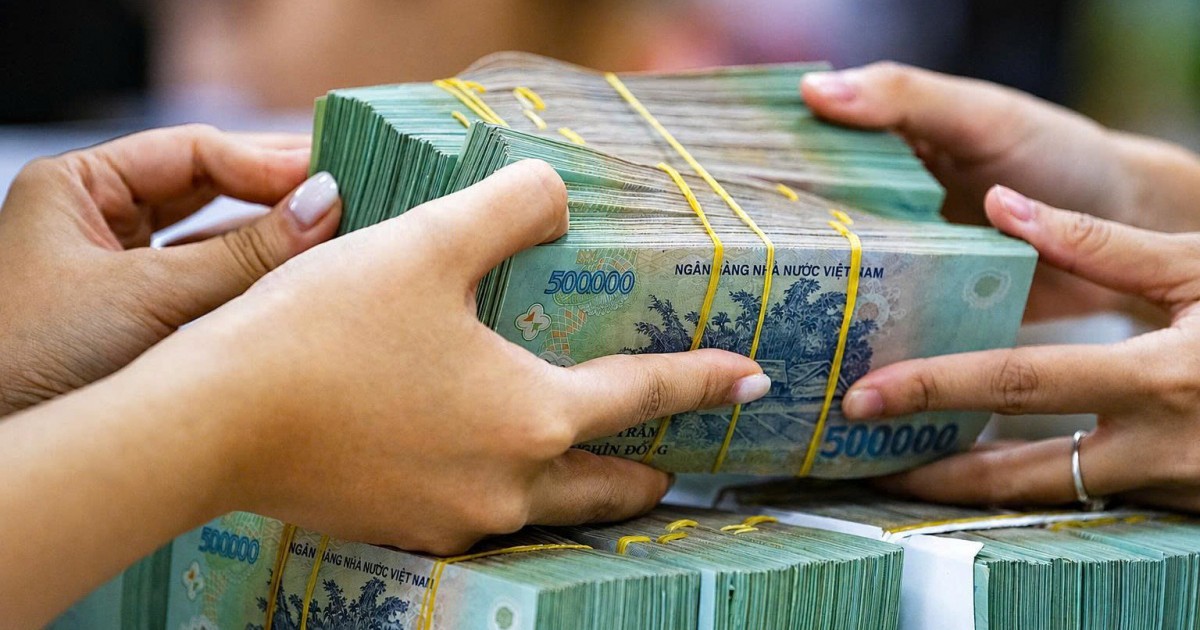 Lãi suất liên ngân hàng qua đêm giảm mạnh về 1,2%/năm