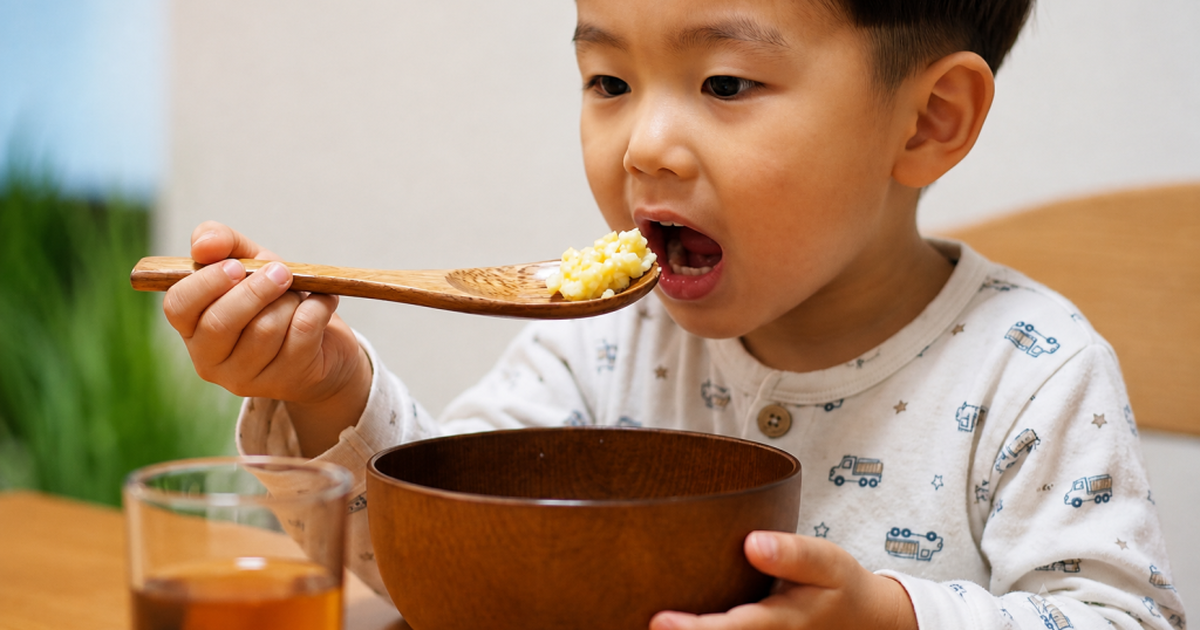 Trẻ có thông minh hay không, cứ nhìn 6 hành động này khi ăn cơm là biết rõ!