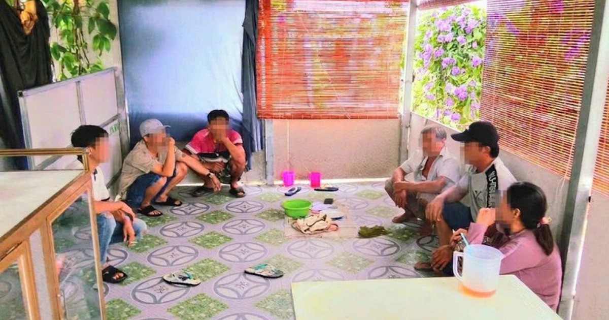 Bắt quả tang Trần Thị Loan SN 1977 cùng nhiều người khác liên quan đến số tiền 2.850.000 đồng