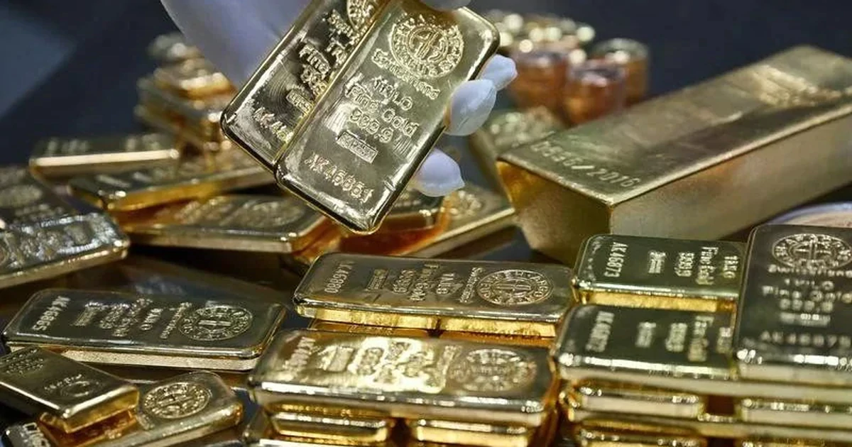 Giọng điệu cứng rắn của Chủ tịch Fed khiến giá vàng lao dốc