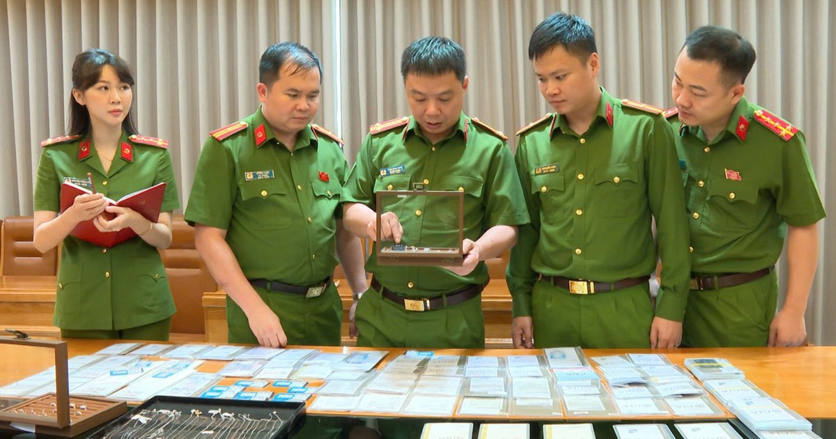 Phá đường dây buôn lậu kim cương xuyên quốc gia: Thủ tướng gửi thư khen