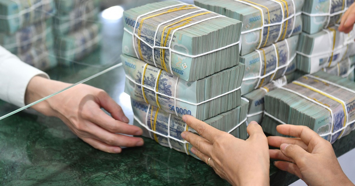 Công ty trả lương không đúng hạn phải cộng thêm tiền lãi cho nhân viên