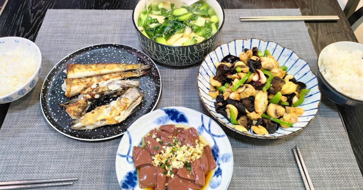 Bữa cơm gồm 4 món làm nhanh mà cả nhà tôi cứ khen mãi "món nào cũng ngon"