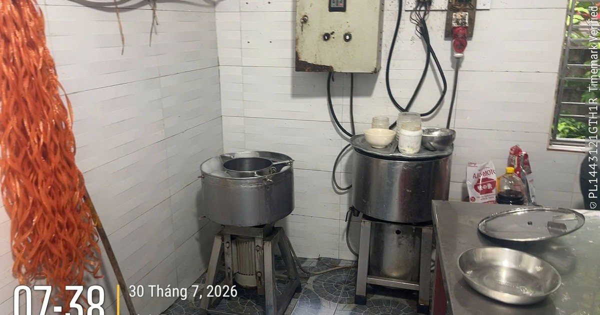 Khởi tố nhân viên xưởng giò chả Vũ Thị Hường SN 1968