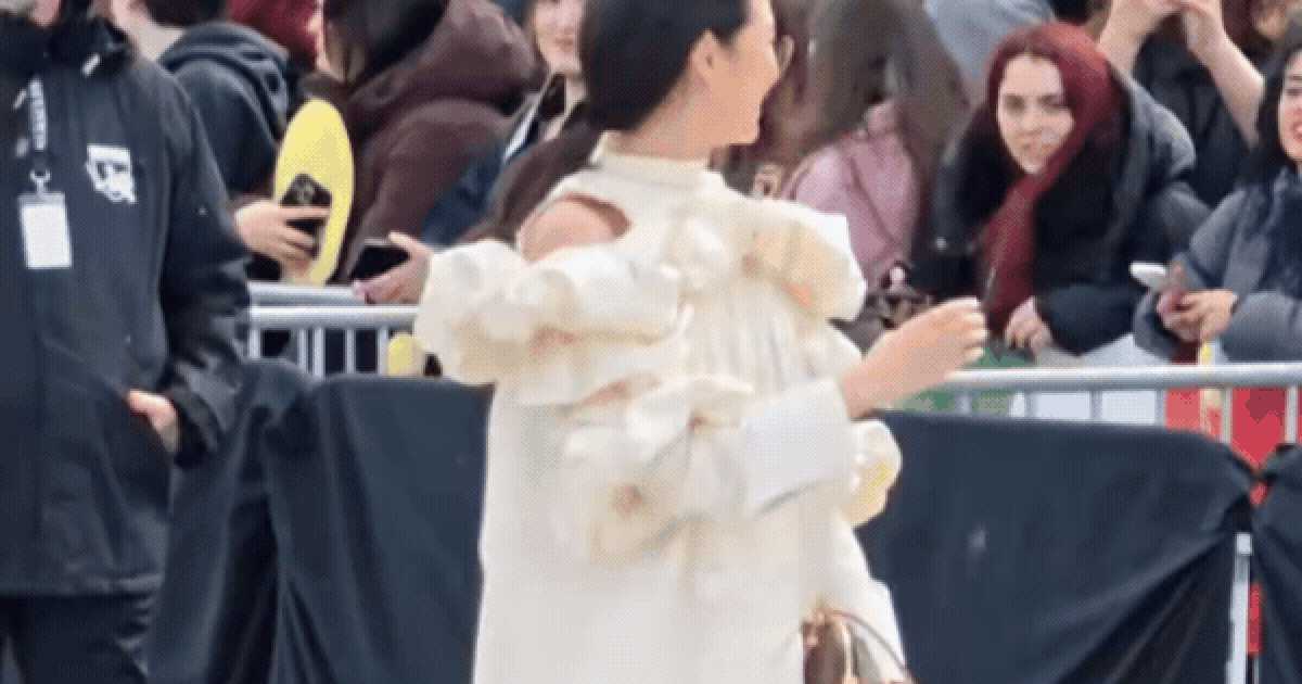 Mỹ nhân là ngoại lệ của Hàn Quốc: Vừa debut đã có 14 triệu fan, lập kỷ lục Song Hye Kyo chưa từng làm được