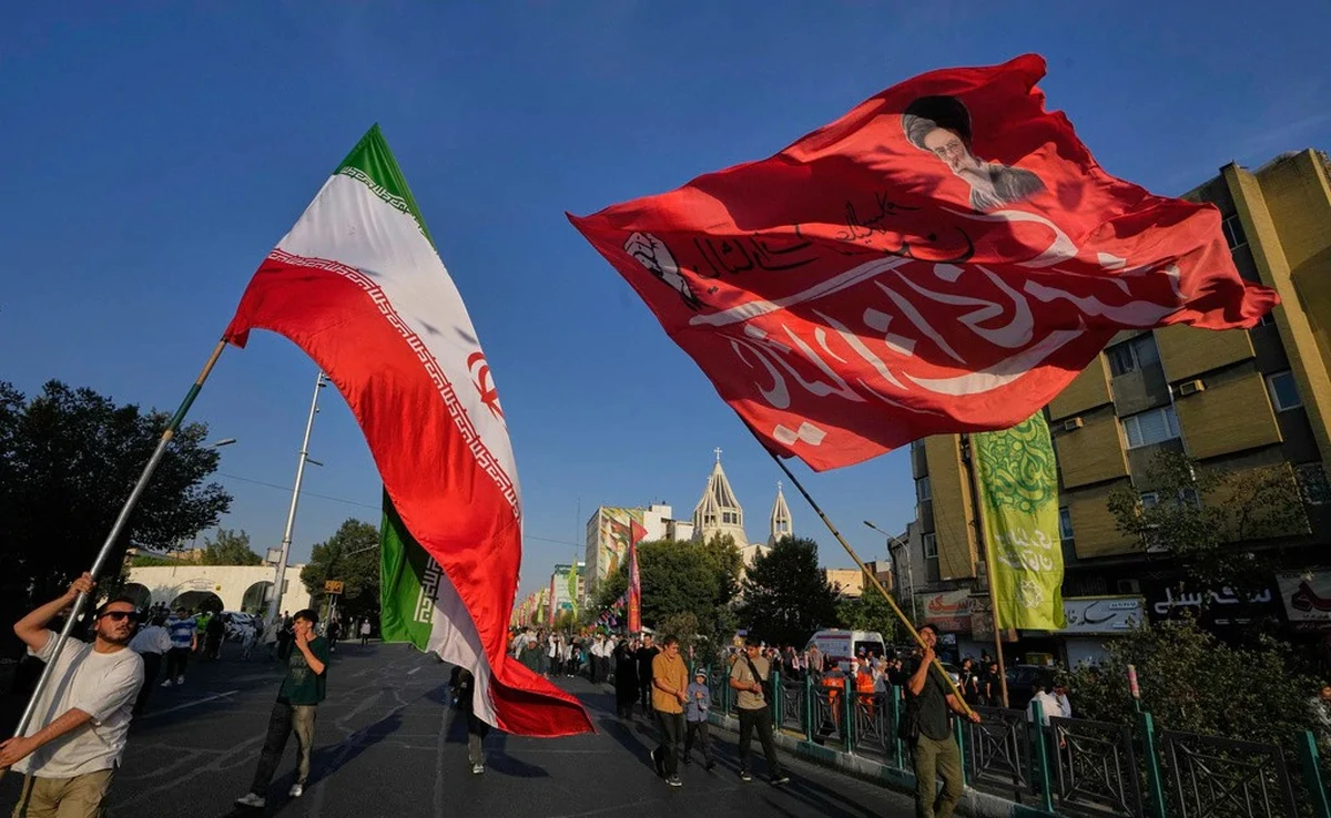 Mỹ bất ngờ tấn công Iran, Tehran lập tức đáp trả