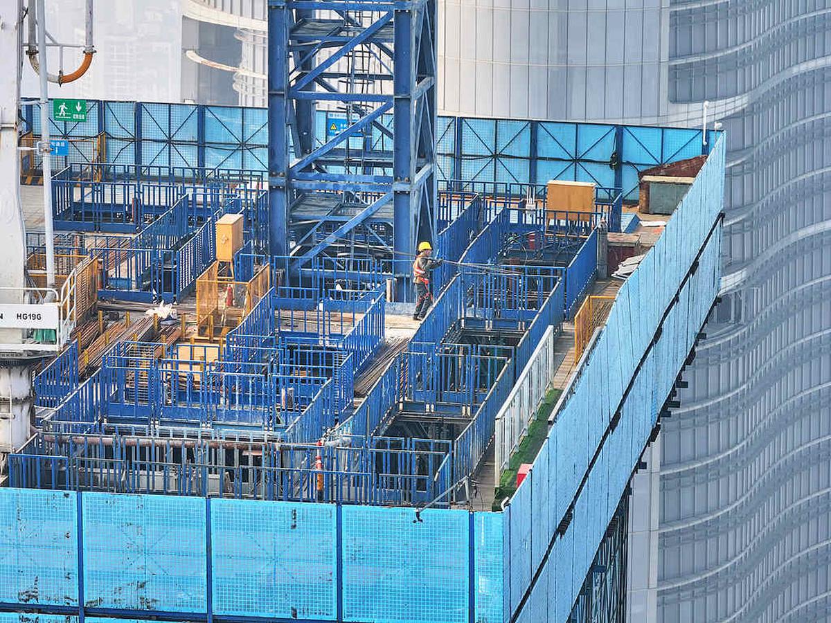 Choáng ngợp với cảnh bên trong giàn giáo nặng 200 tấn ở Trung Quốc: Không ngờ họ xây nhà theo cách này