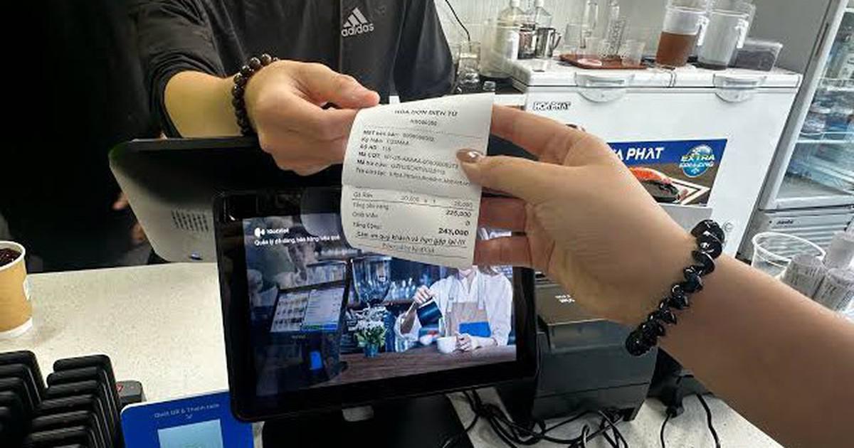 Hộ kinh doanh không bắt buộc ghi sổ tay, taxi vẫn phải lập hóa đơn