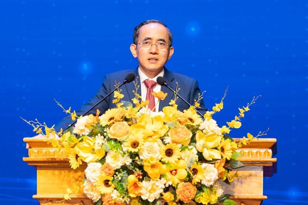 Xuất khẩu gặp khó, công ty của Giáo sư U70 giàu nhất Việt Nam báo lợi nhuận giảm hơn 30%