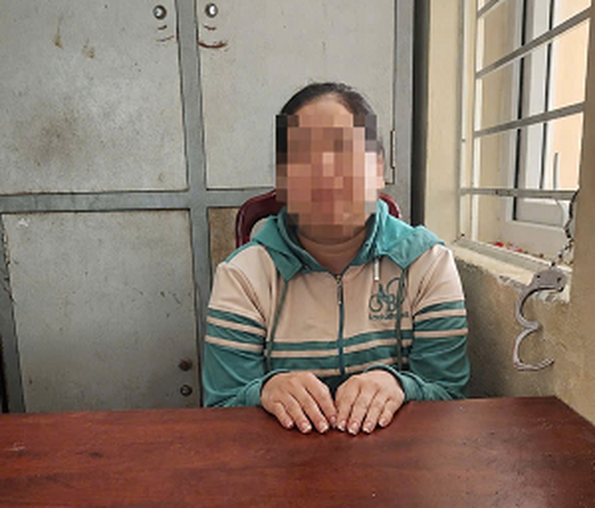 Bắt khẩn cấp nữ khách hàng 36 tuổi