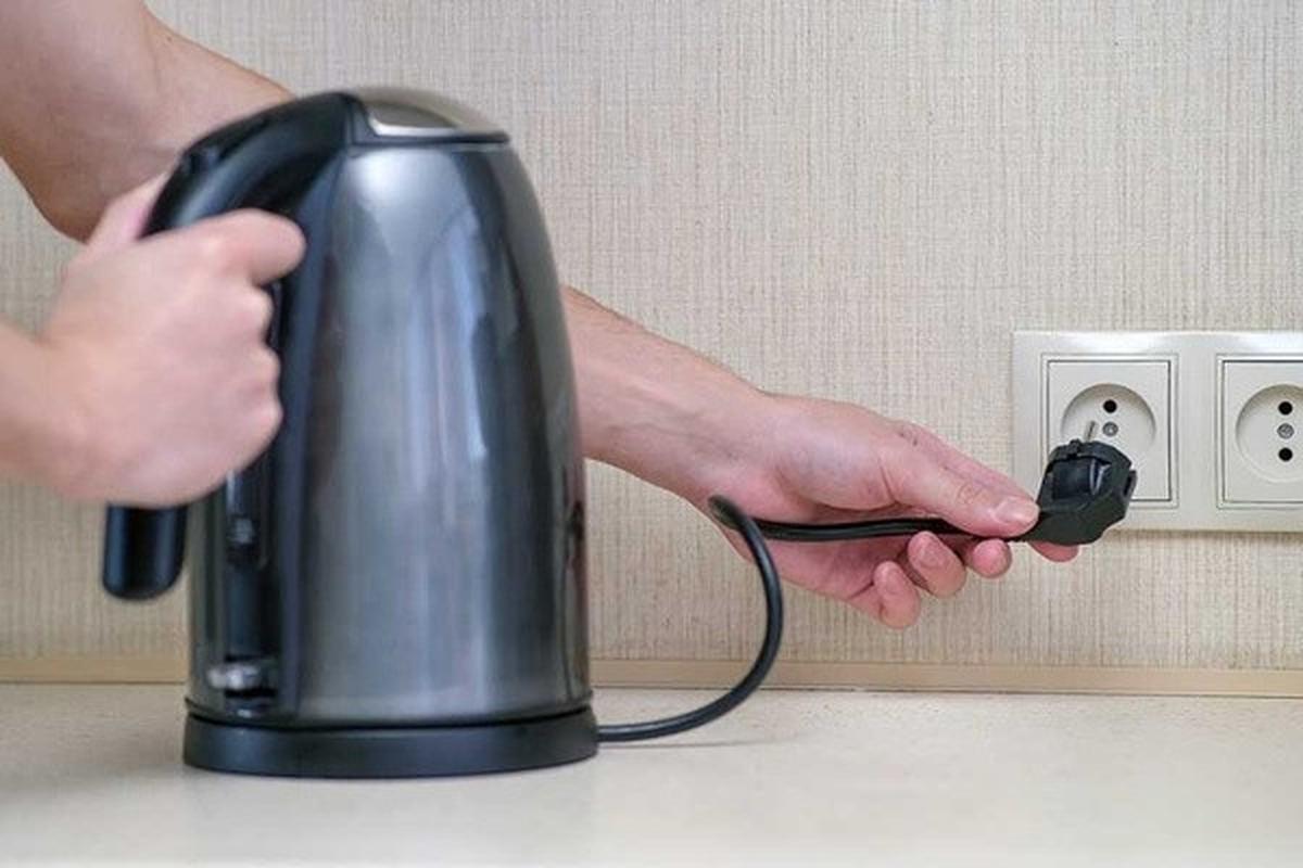 Lời khuyên cho những người không rút điện ấm siêu tốc trước khi ngủ