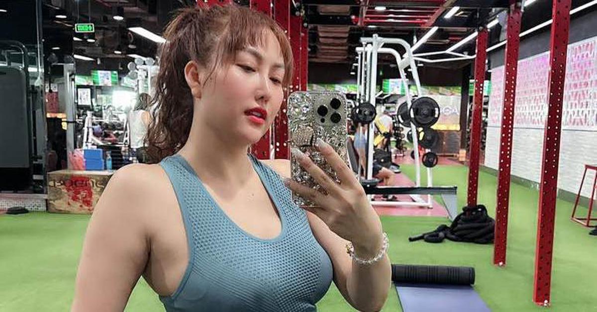 Mẹ đơn thân là Phó viện trưởng được đại gia miền Tây U60 yêu say đắm: Chiều chuộng như "công chúa", đưa về quê ra mắt gia đình