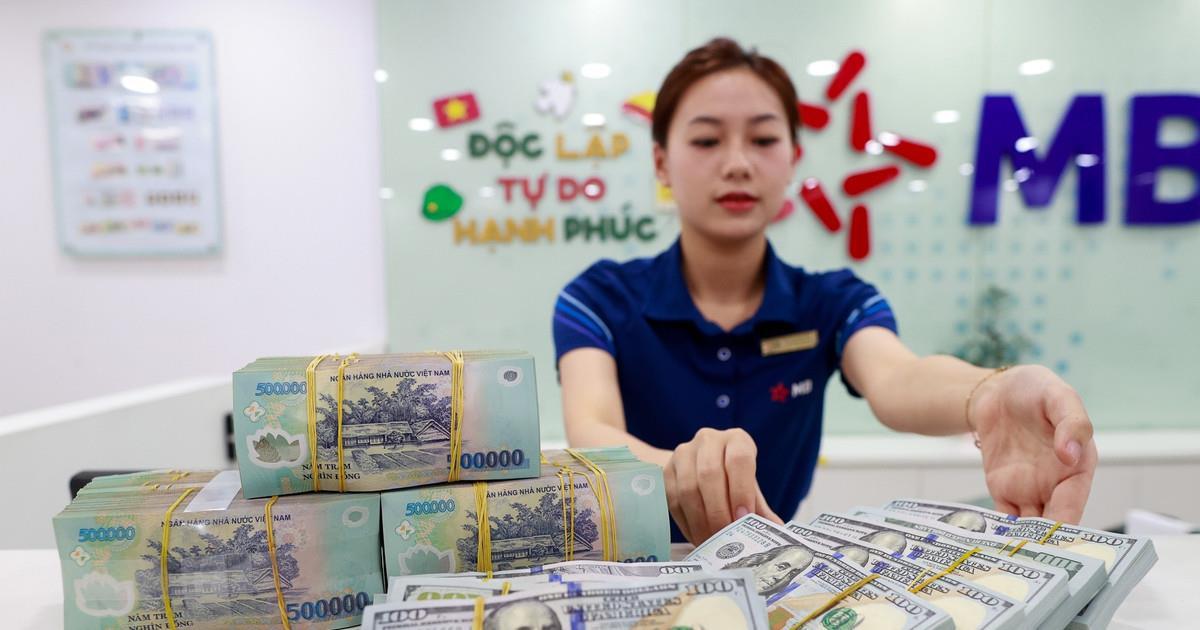 Lãi suất ngân hàng 6/8 tại Agribank, Vietcombank, BIDV, VietinBank, MB, Sacombank, HDBank,...